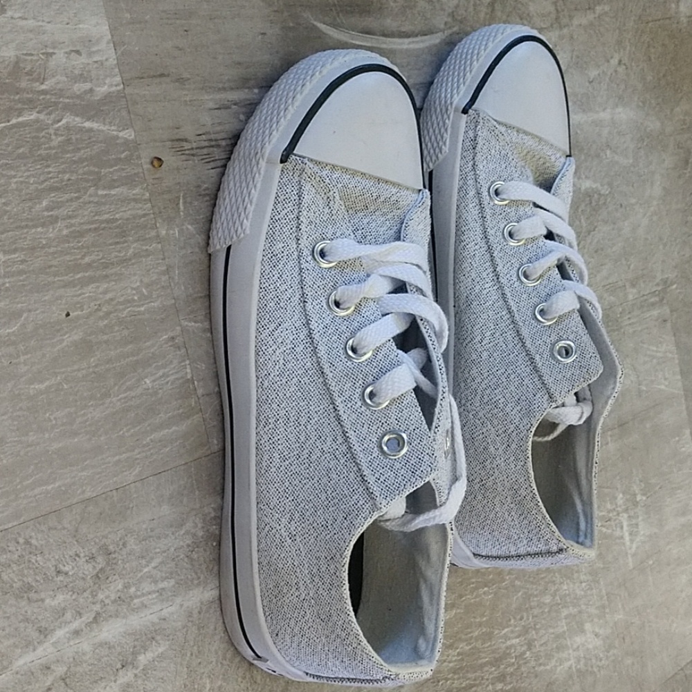 Airwalk sneakers